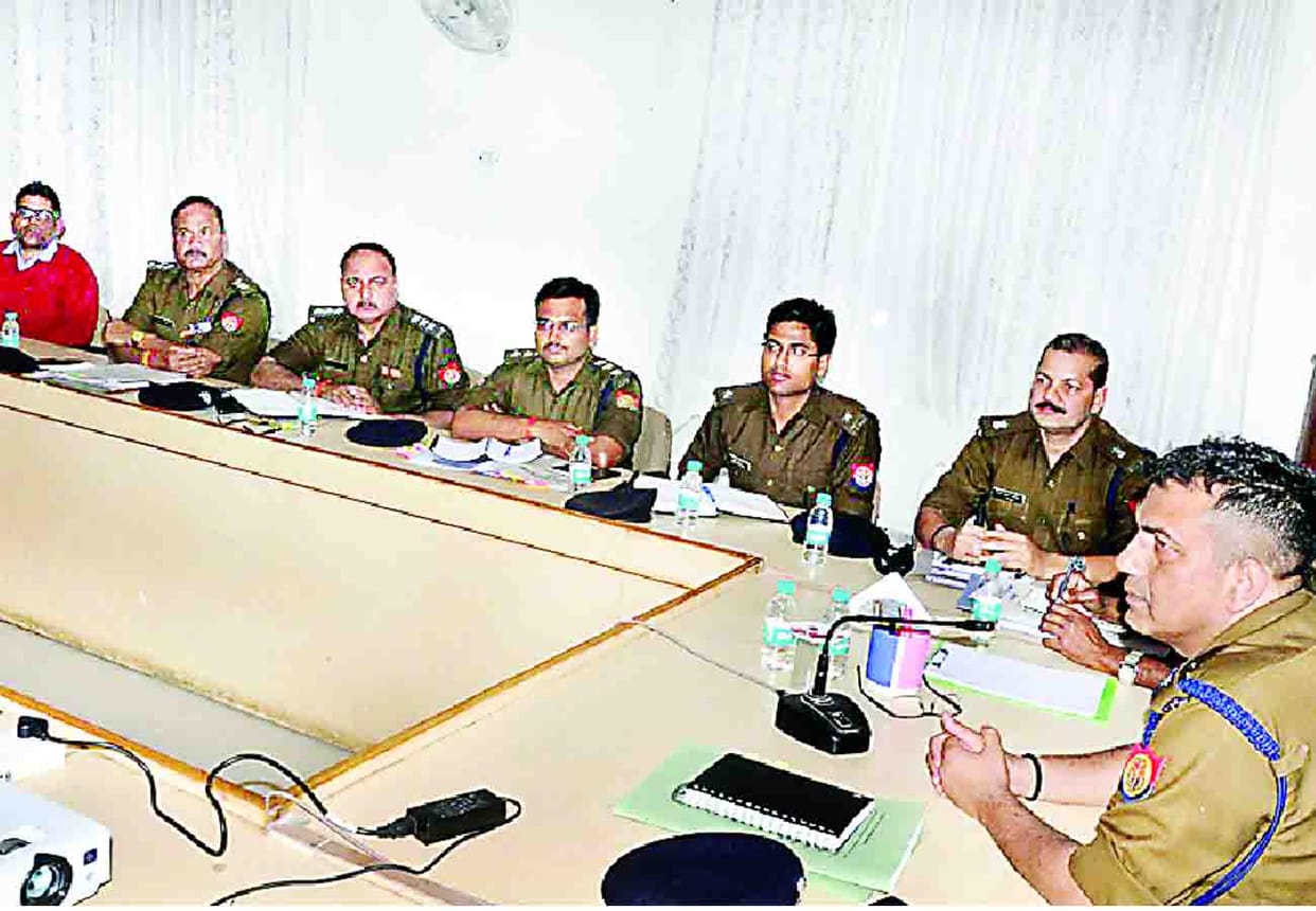 Criminals should in prison before Lok Sabha elections 2019 said IG Range Lucknow