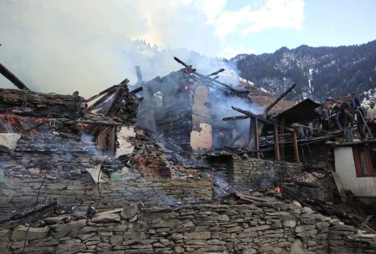 houses gutted in Fierce fire and many cattle burnt alive
