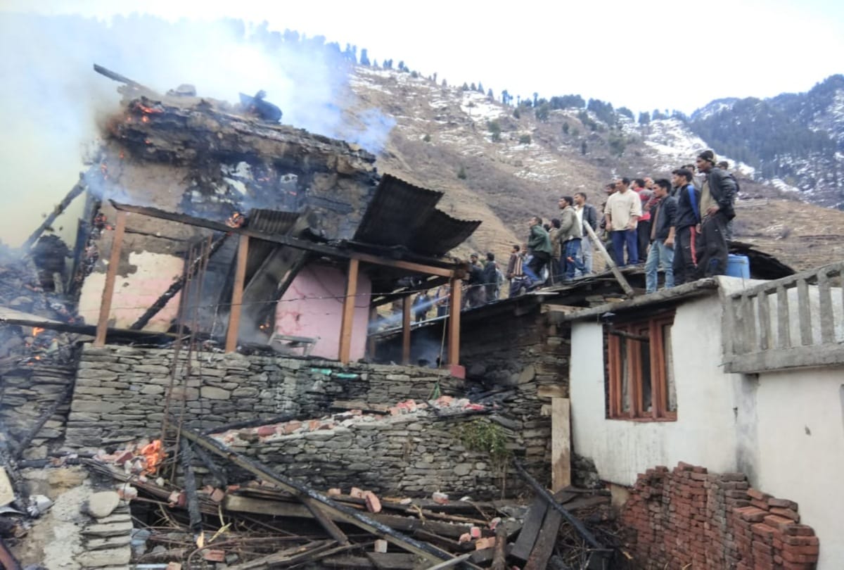 houses gutted in Fierce fire and many cattle burnt alive