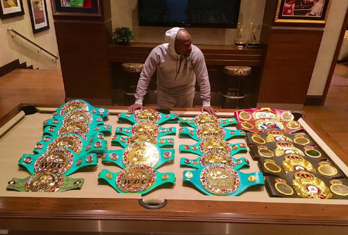 Floyd Mayweather luxurious life Banks Delivered Cash to His House In Trucks