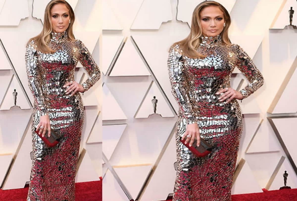 Jennifer Lopez and Ben Affleck spotted enjoying romantic date night in Los Angeles