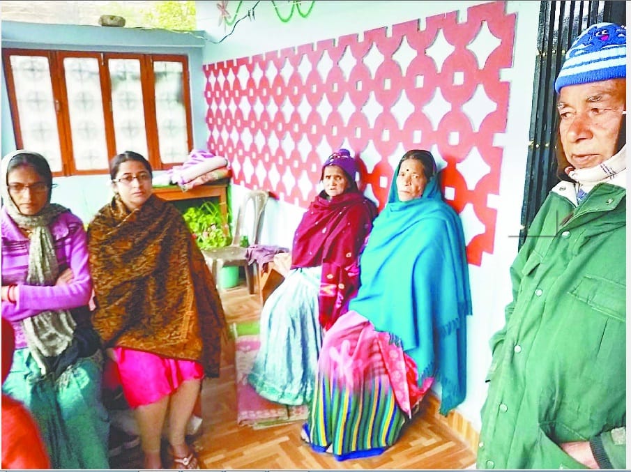 women died in champawat due to accident