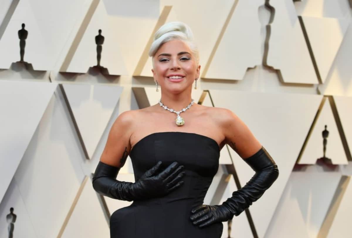 Lady Gaga makes Oscars history with a $30 million necklace