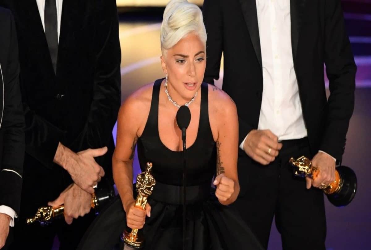 hollywood actors bradly cooper ex wife reacts on his oscars performance with lady gaga