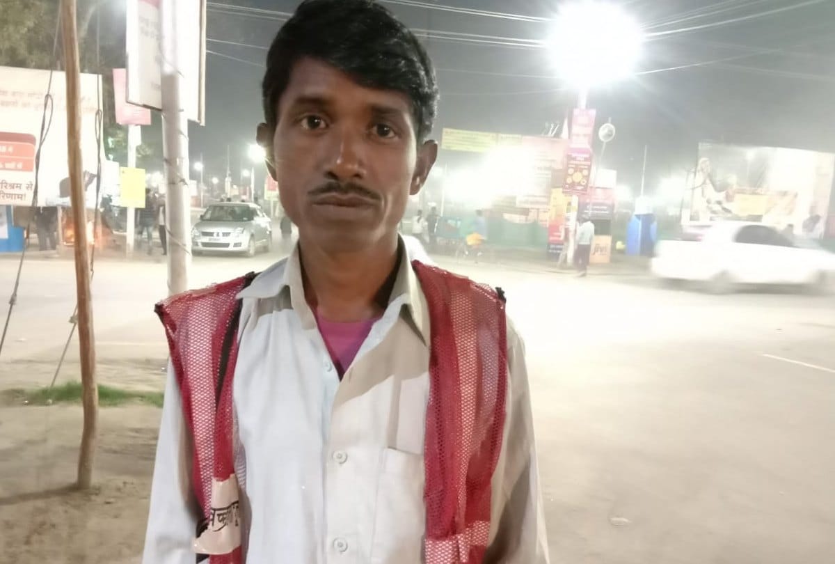 Kumbh 2019: Sanitation workers very emotional After honoured by PM Modi see pictures