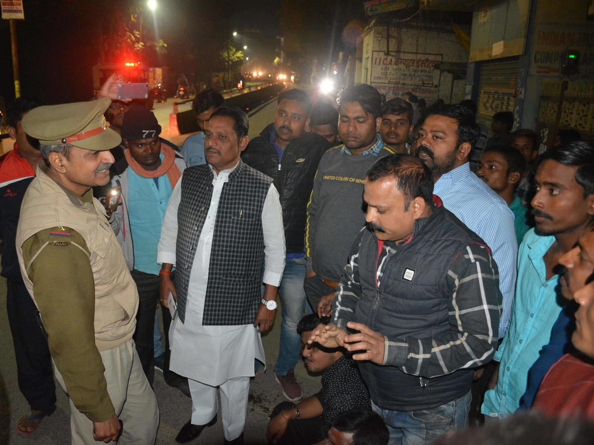 Student shot to death in up college varanasi