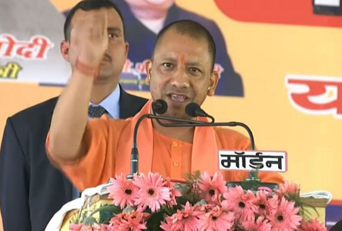 cm yogi aditynath salutes Indian air force for surgical strike in pakistan