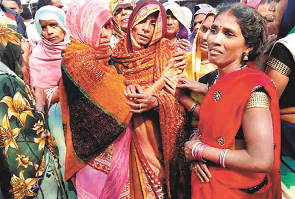 Overload truck crushed student, three hours in kaushambi