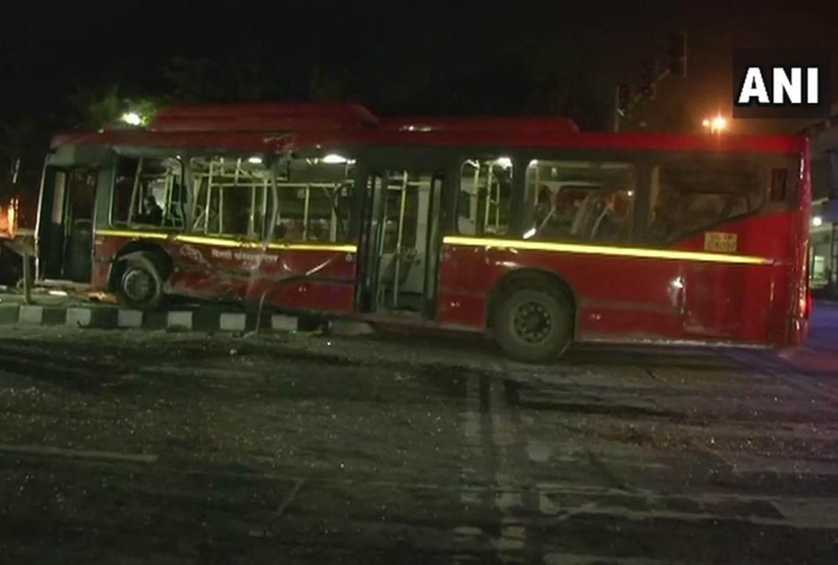 15 people injured after a collision between a truck and a bus near ITO flyover
