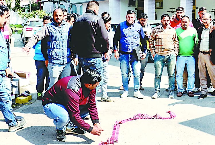 ऊना में गूंजे भारत माता की जय के नारे