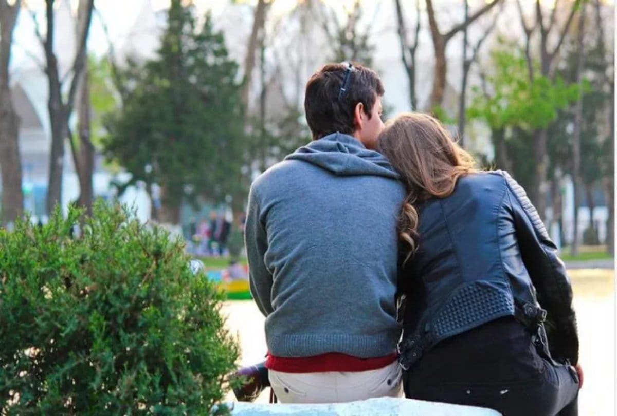 physical sign of cheating in men