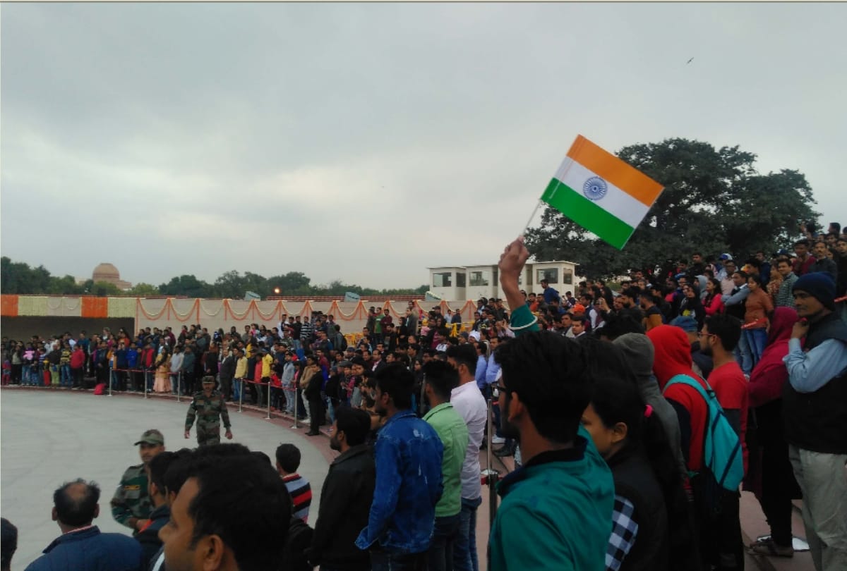 tribute to martyrs of pulwama attack in National War Memorial in delhi