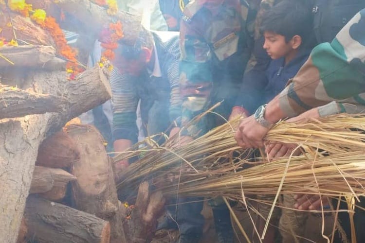 Haryana Sepoy Sombir Kadiaan Funeral, Who Died in Kulgam Encounter with Militants