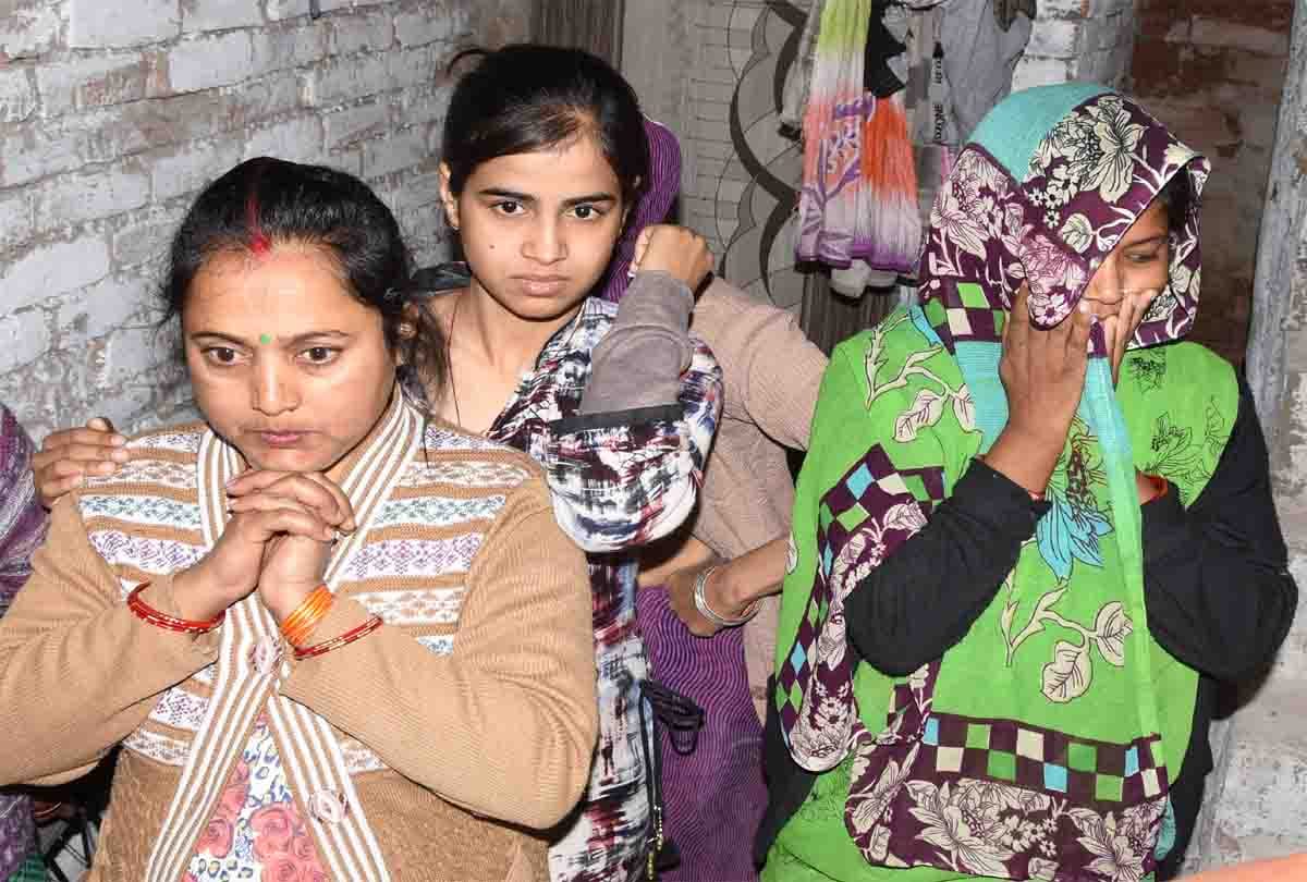 husband kills wife because of extramarital affairs