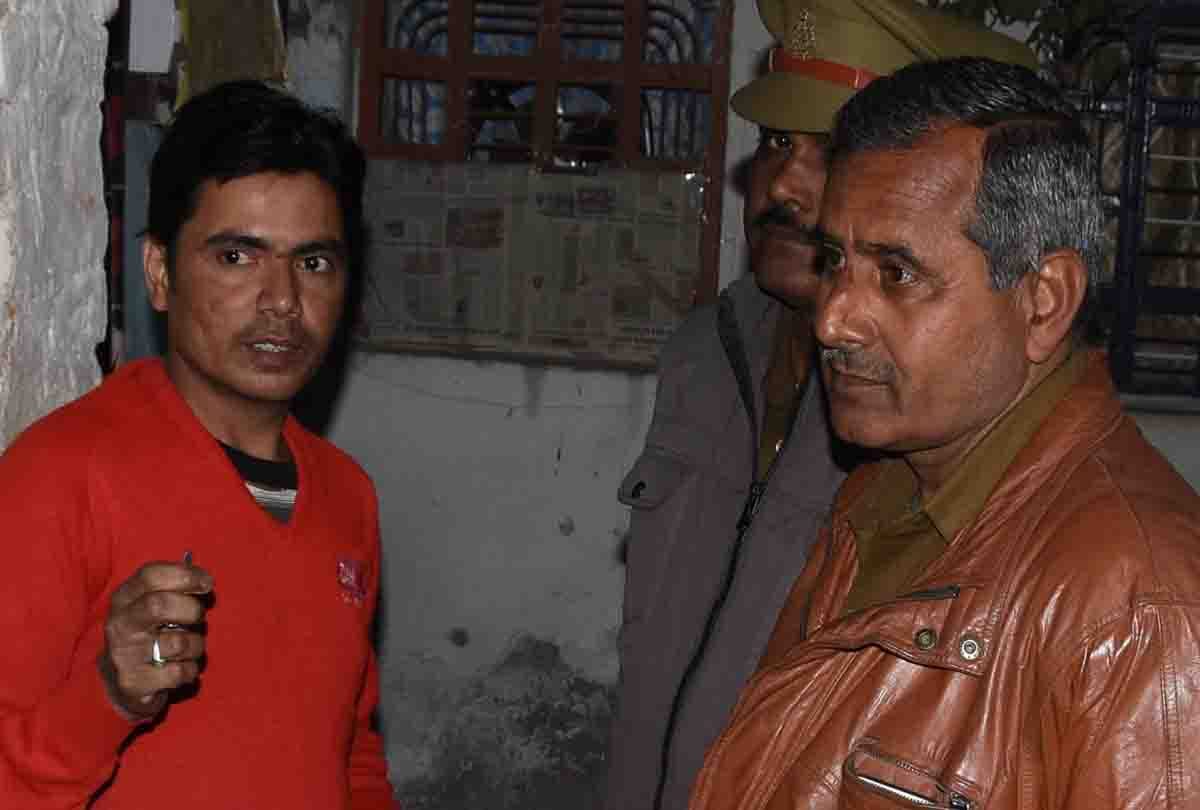 husband kills wife because of extramarital affairs