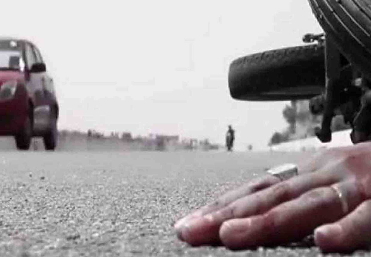 constable died in road accident in Farrukhabad