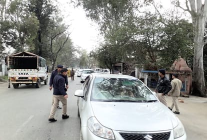 Delhi Kangra flight canceled due to tension  between India and Pakistan