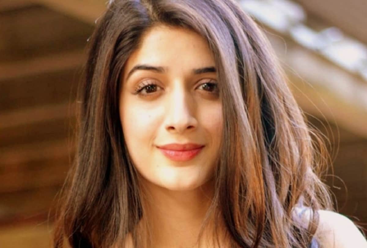 Mawra Hocane on Kashmir Article 370 says I can NOT sleep tonight