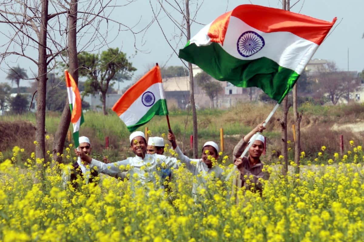 #airstrikeindia salute to Indian air force, pictures from Meerut that show the unity of india