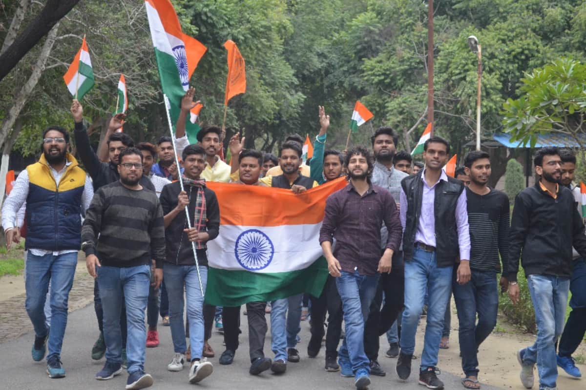 #airstrikeindia salute to Indian air force, pictures from Meerut that show the unity of india