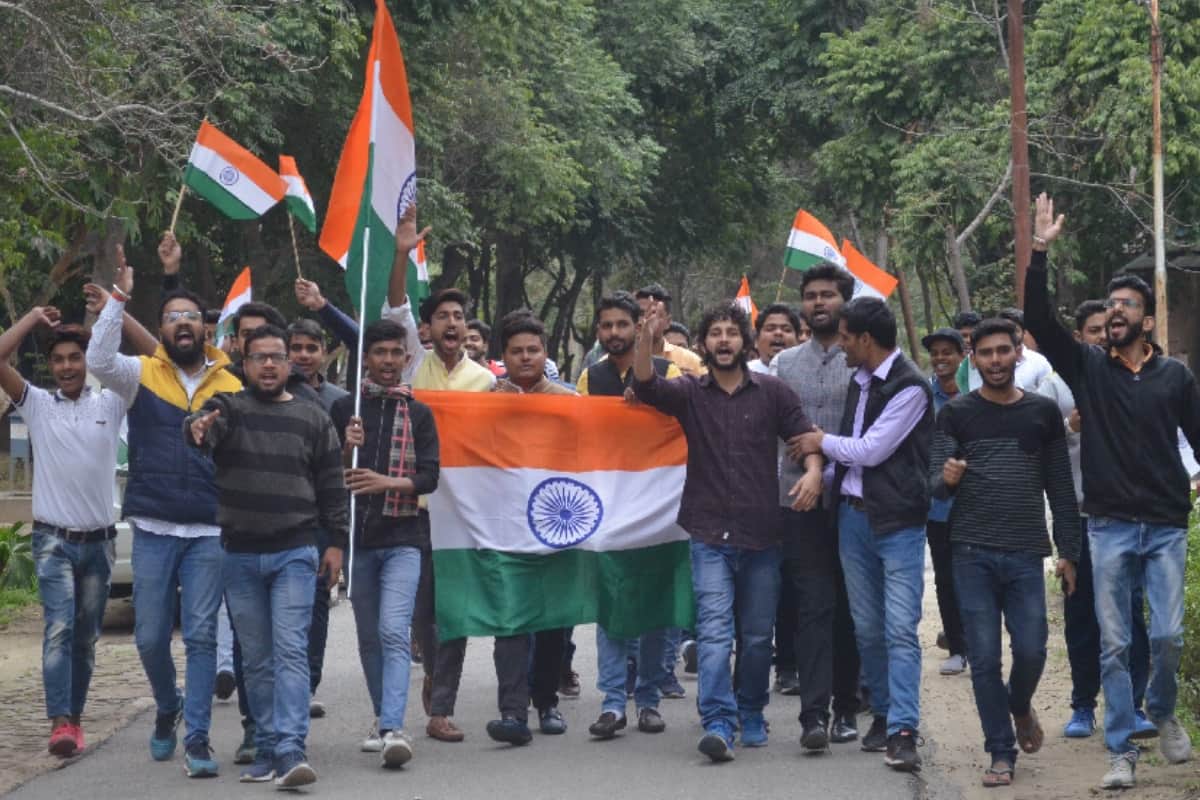 #airstrikeindia salute to Indian air force, pictures from Meerut that show the unity of india