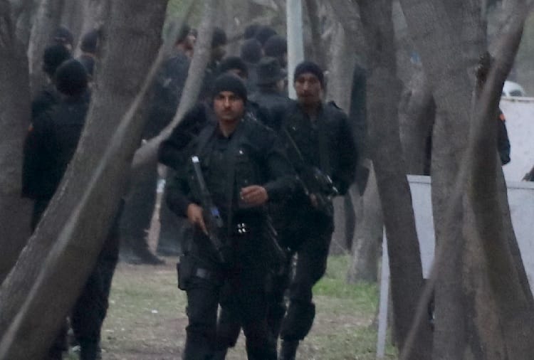 nsg commando and chandigarh police mock drill in punjab university uils building