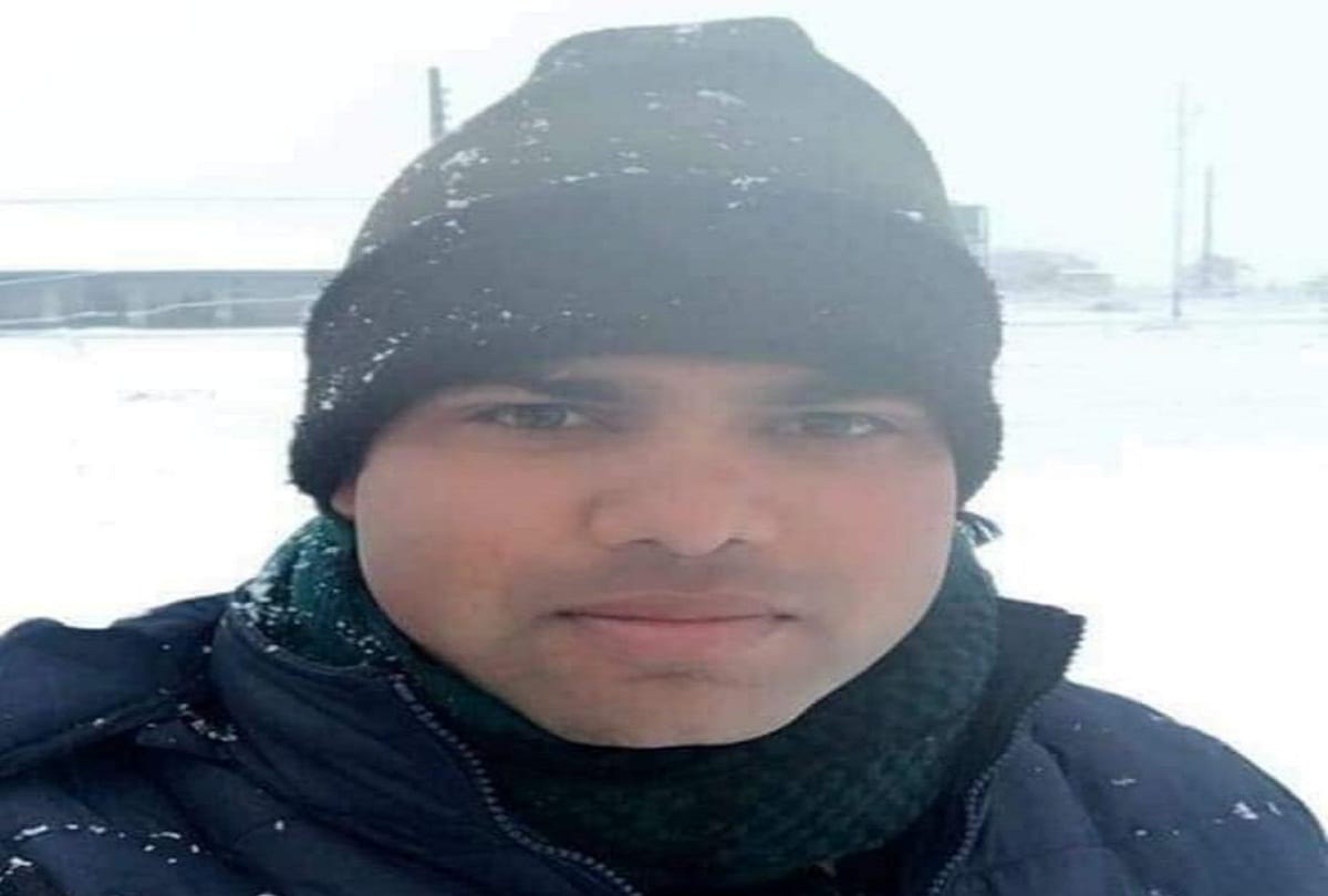 Pankaj nauhwar of Mathura martyr in a plane crash in Badgaon