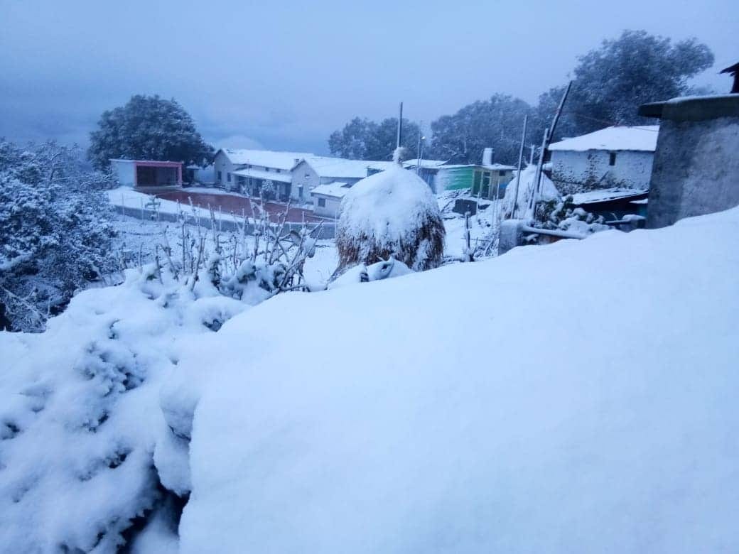 snowfall photos from mussoorie dhanaulti pthoragarh an chardham