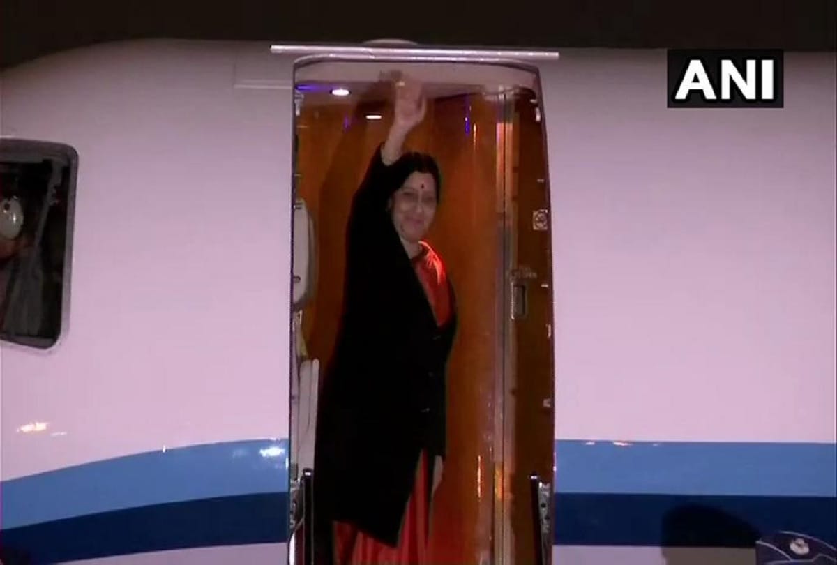 sushma swaraj goes to China for meeting