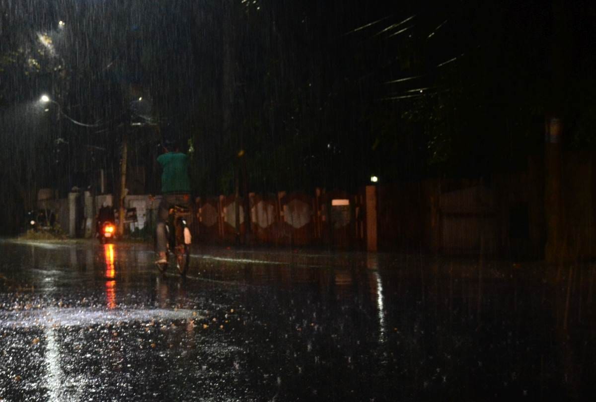 weather conditions in lucknow and nearby areas.
