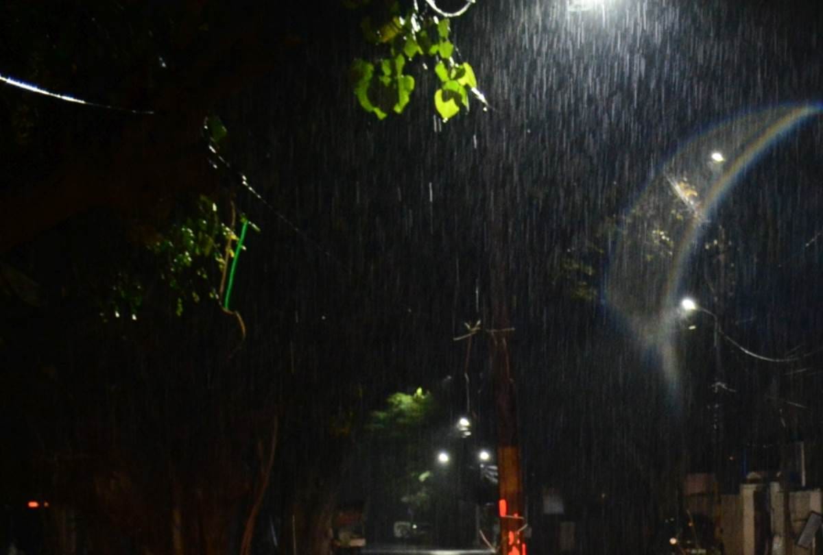 weather conditions in lucknow and nearby areas.
