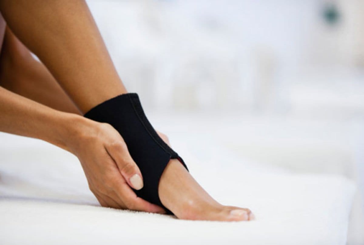 leg pain at night causes harmful diseases avoid these habits