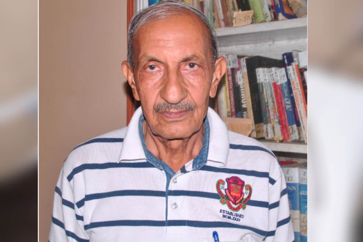 #airstrike: fifth generation of Captain JPS Rana Retired in Meerut serving in the Army ,