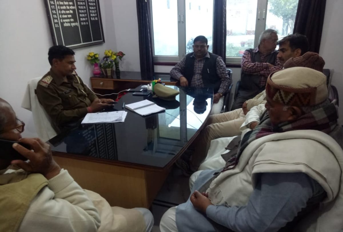 bulandshahr man looted one lakh cash