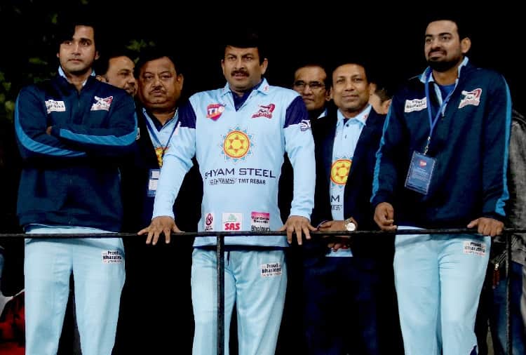 Air Strike in Pok, Bollywood Actors Candal March to Pay Tribute to Pulwama Terror Attack Martyres
