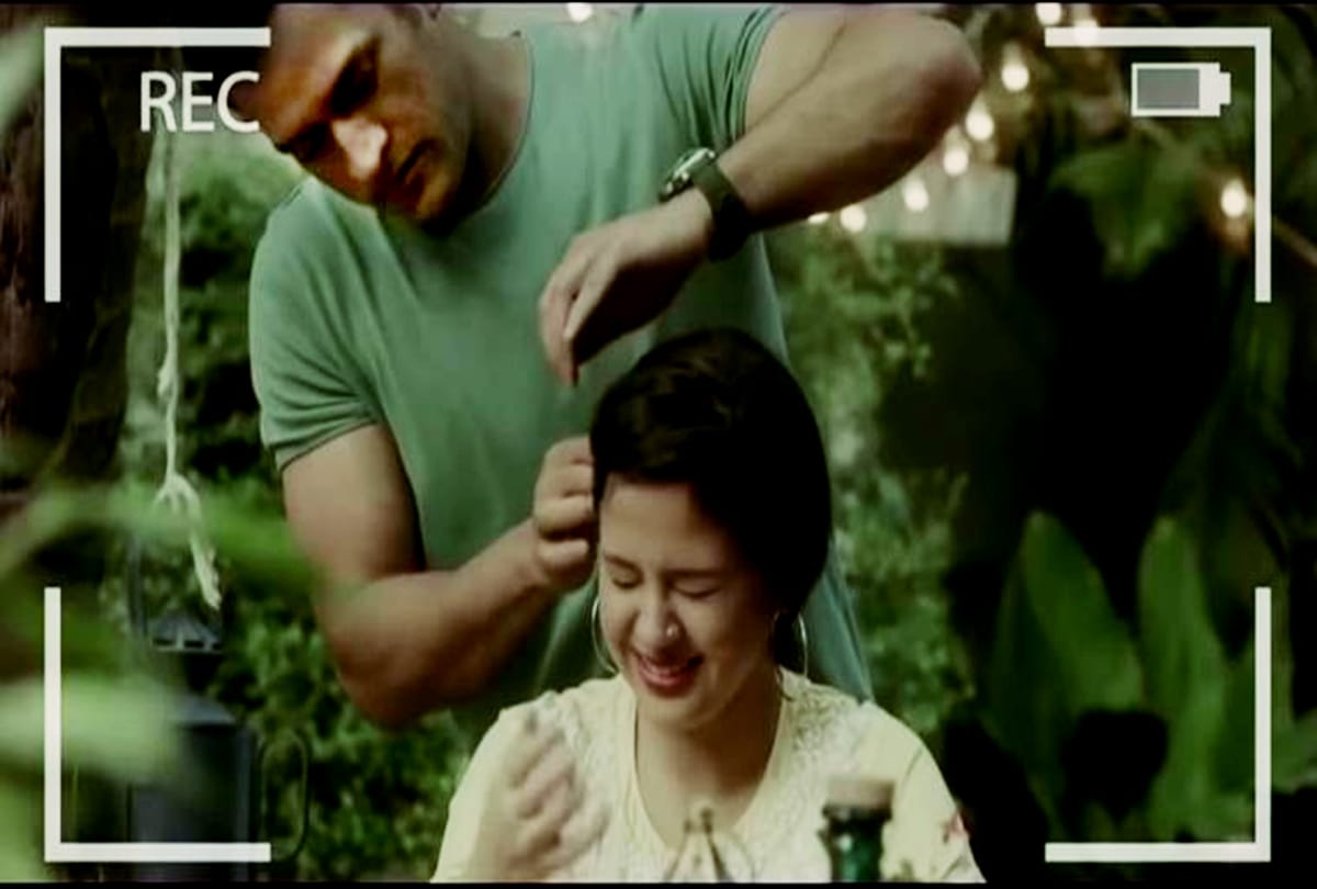 When ms dhoni talks about marriage  and says sakshi is in command at home
