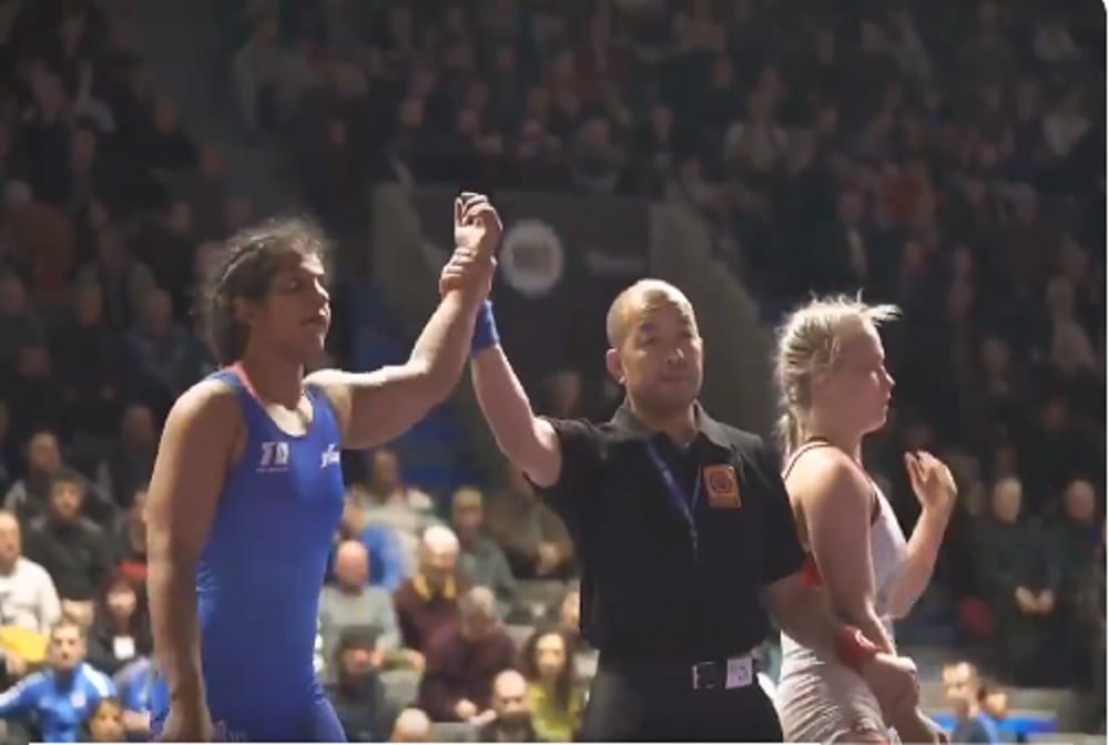 Dan Kolov 2019: Sakshi Malik beat world champion Petra Olli to enter finals