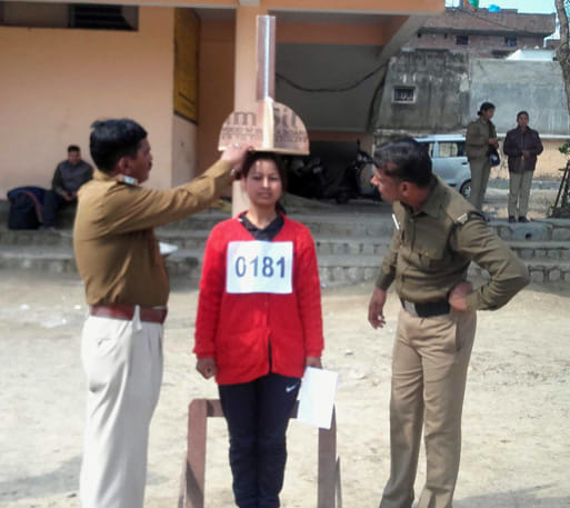 आबकारी और प्रवर्तन सिपाही के पदों के लिए हुई शारीरिक दक्षता परीक्षा