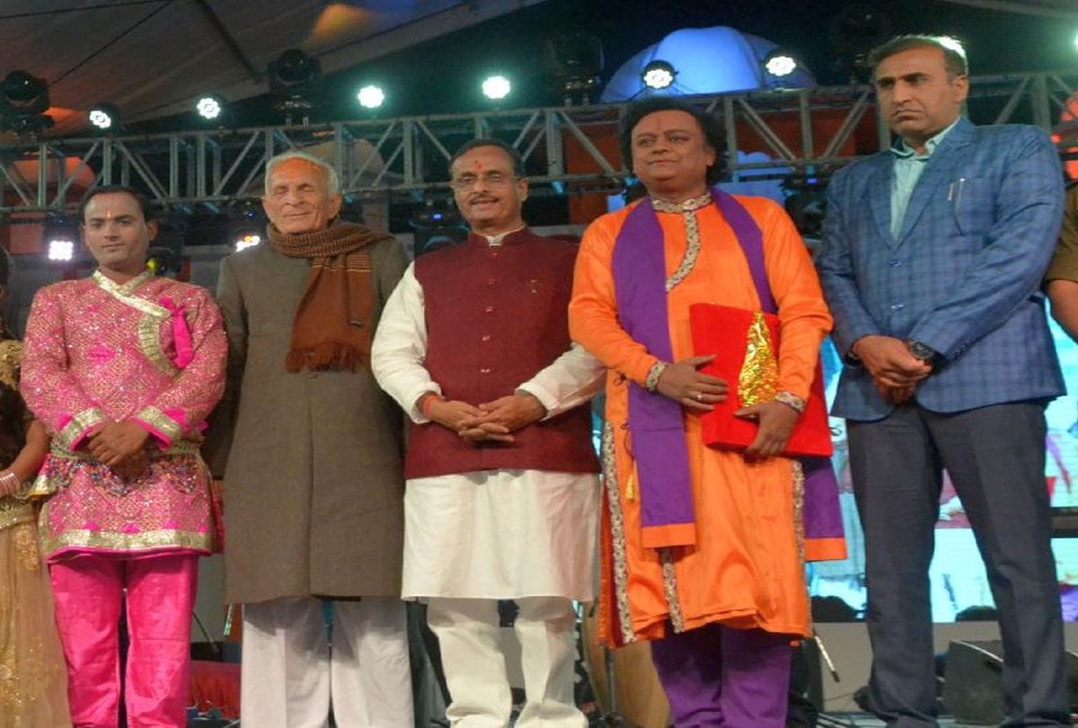 up deputy cm dinesh sharma slams pakistan