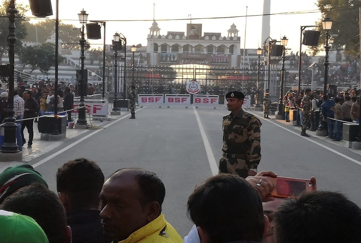 welcome back abhinandan varthaman shah rukh khan song play at wagha border