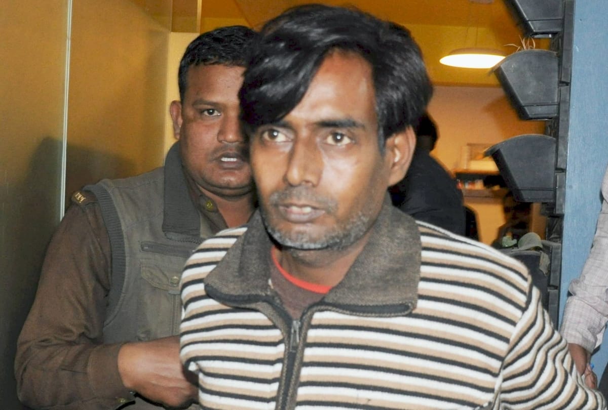 fraud order home delivery of jewelry worth six lakh rupees then ran away
