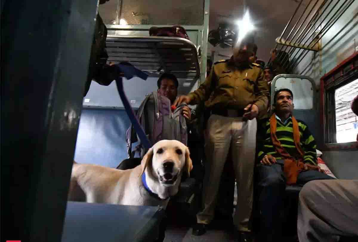 Low intensity blast on board Kalindi Express