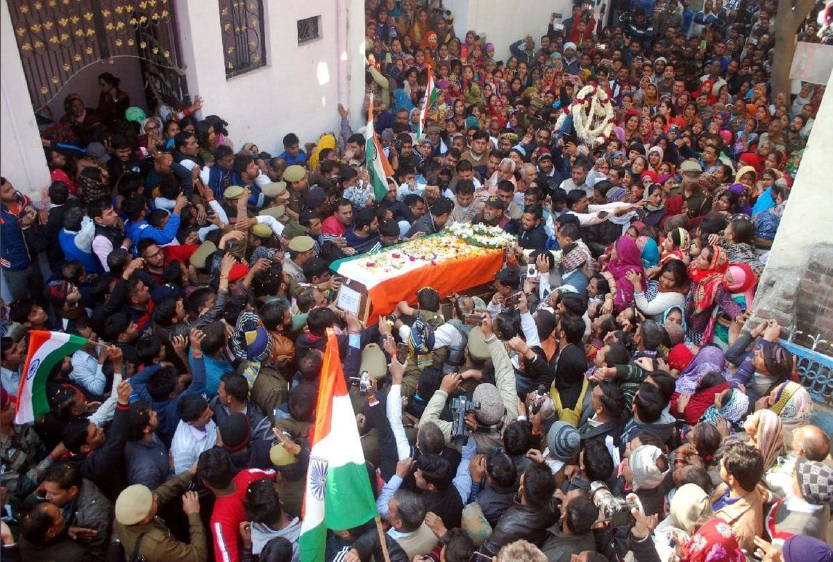 funeral of pankaj nauhwar in mathura who died in chopper crash