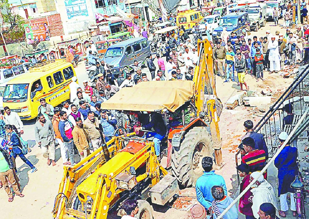 Encroachment removed from Panipat-Khatima route