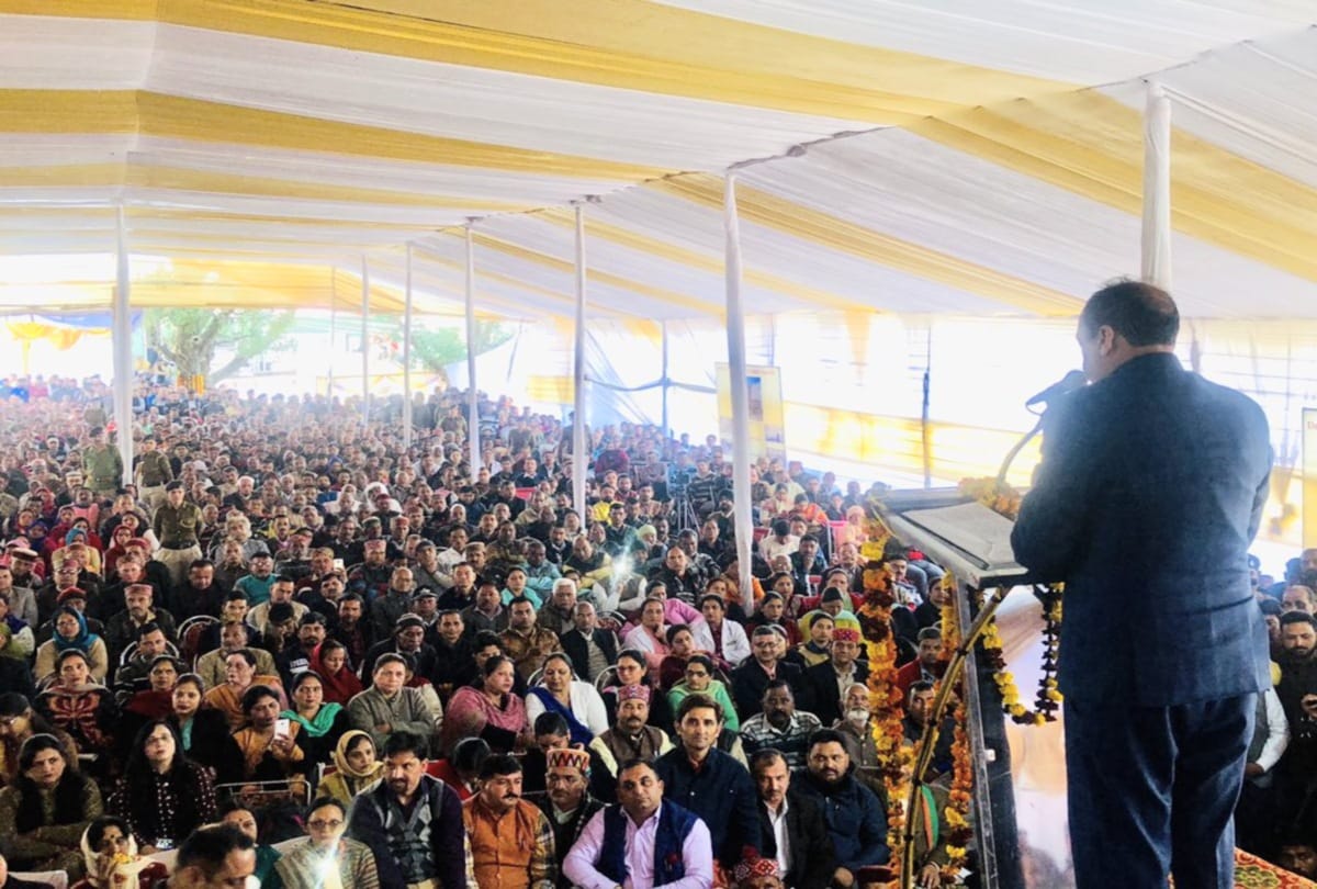 Jairam Thakur reached medical college on bike in nahan himachal