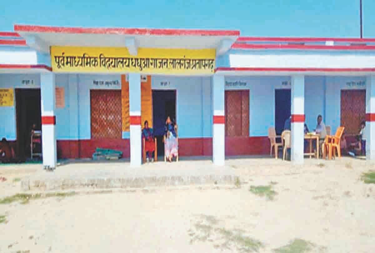 Most students do not attend school on the second day of the accident