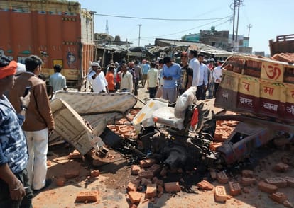 One men died in road accident in mirzapur