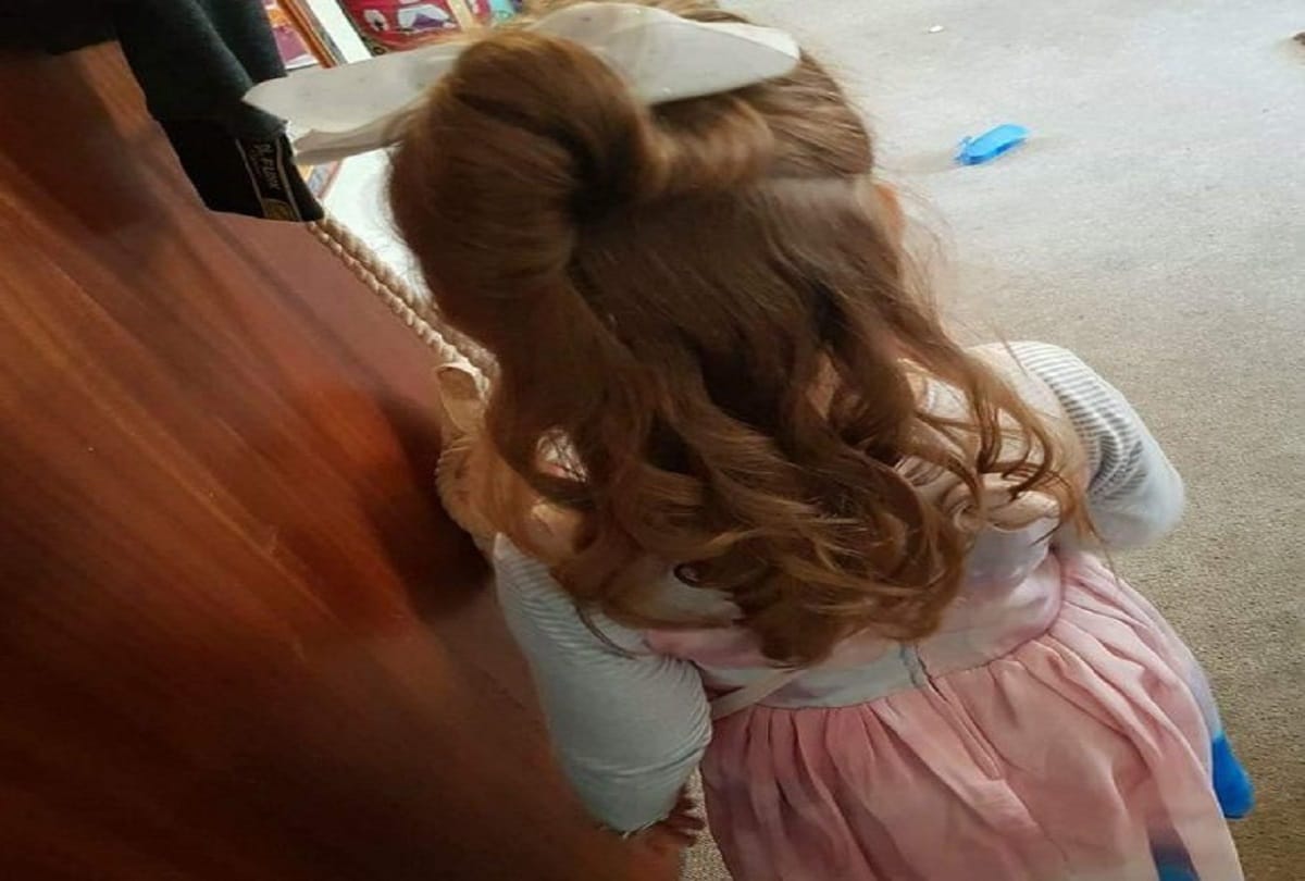 5 years old girl chops off hair after see momo challenge video on youtube