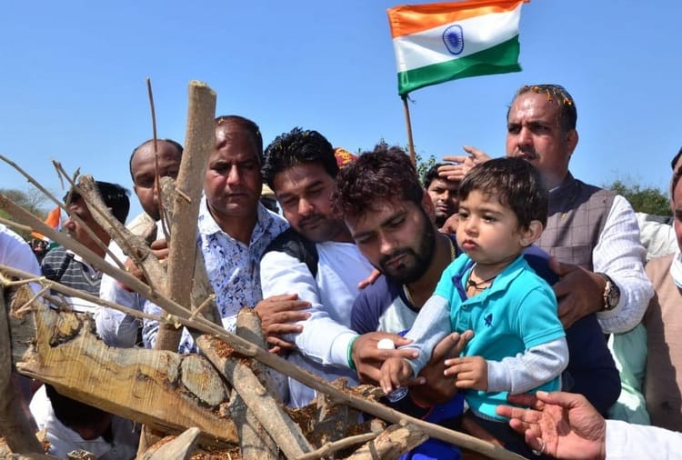 indian airforce sergeant vikrant Sherawat funeral, who died in mi 17 helicopter crashes in badgam