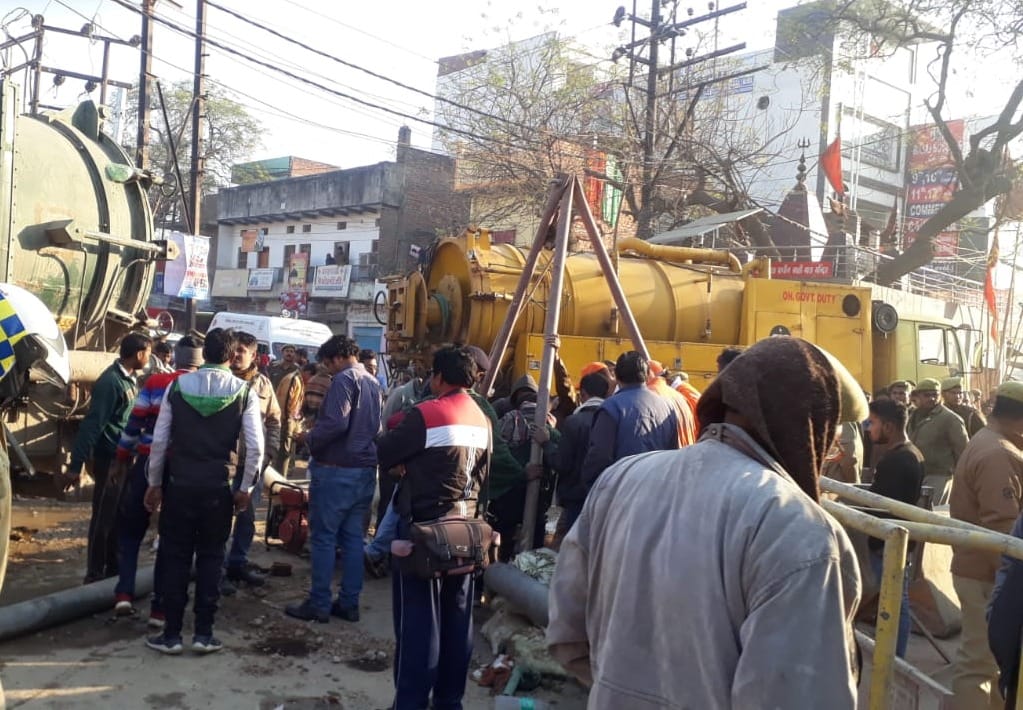 Four worker died in Sewer chamber in 4 month in varanasi